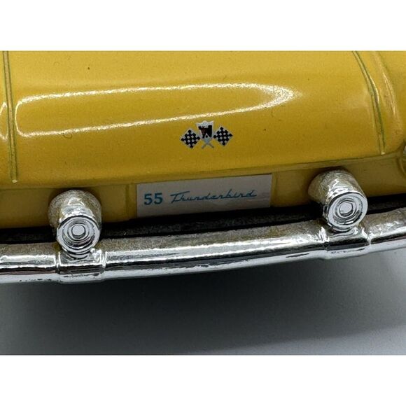 Superior 1955 Ford Thunderbird SS 7714 Yellow 1:24 Scale Car - Picture 7 of 7